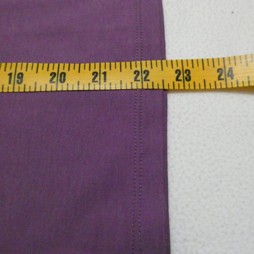 Scooped Neck T-Shirt As New - Picture 8 of 9